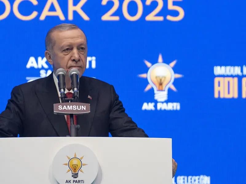 Erdoğan'dan Teröristlere Sert Çağrı: Ya Silah Bırakın Ya Gömülün!