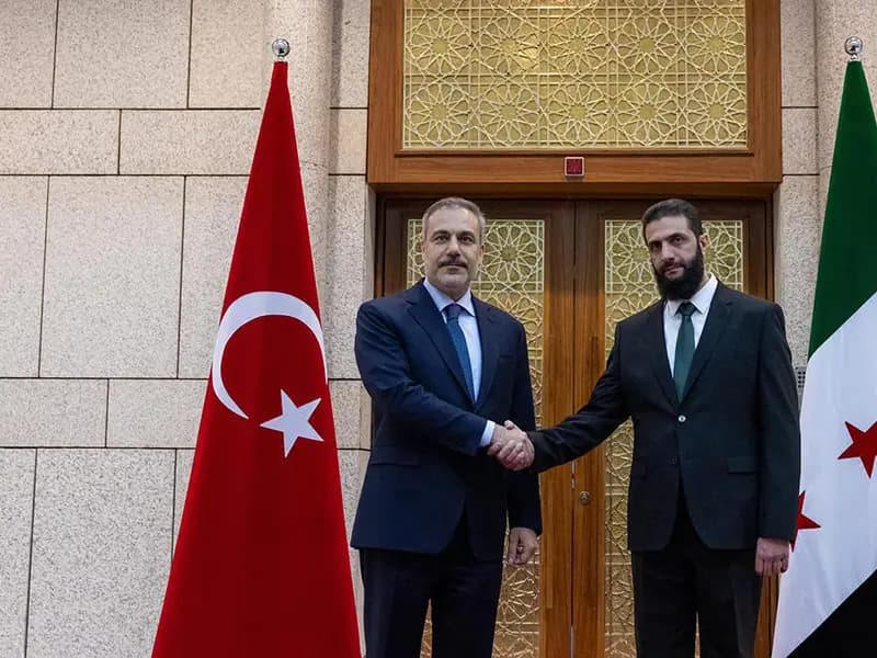 Bakan Fidan, Suriyedeki Ahmed eş-Şara ile görüştü