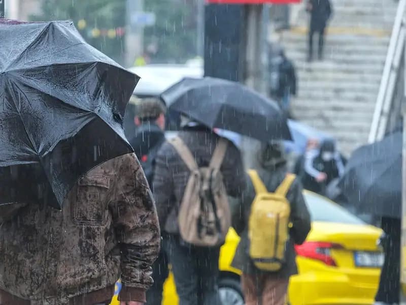 Türkiye'de 13 İl için Sarı Uyarı: Yağışlı Hava Etkili