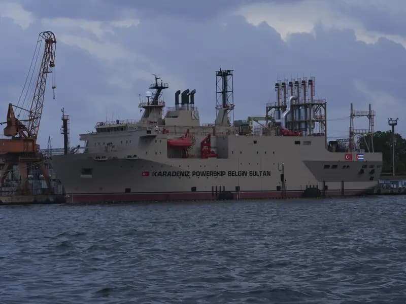 Küba, Enerji Sorununu Aşmak İçin Yüzer Santral Kiraladı