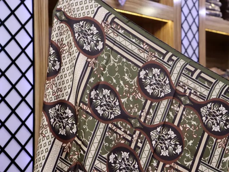 Anadolu Kültürünü Modern Eşarplarla Yaşatıyor