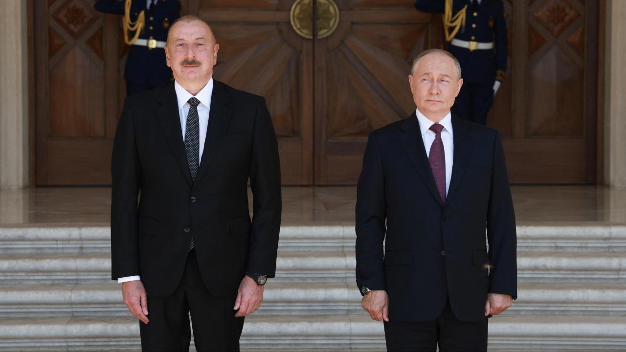 Rusya Devlet Başkanı Putin, Azerbaycan Cumhurbaşkanı Aliyev'den Özür Diledi.