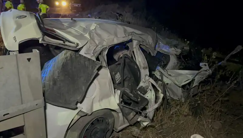 Ters Şeride Giren Otomobilin Kazası: Tankerle Çarpışma Sonucu 1 Kişi Hayatını Kaybetti