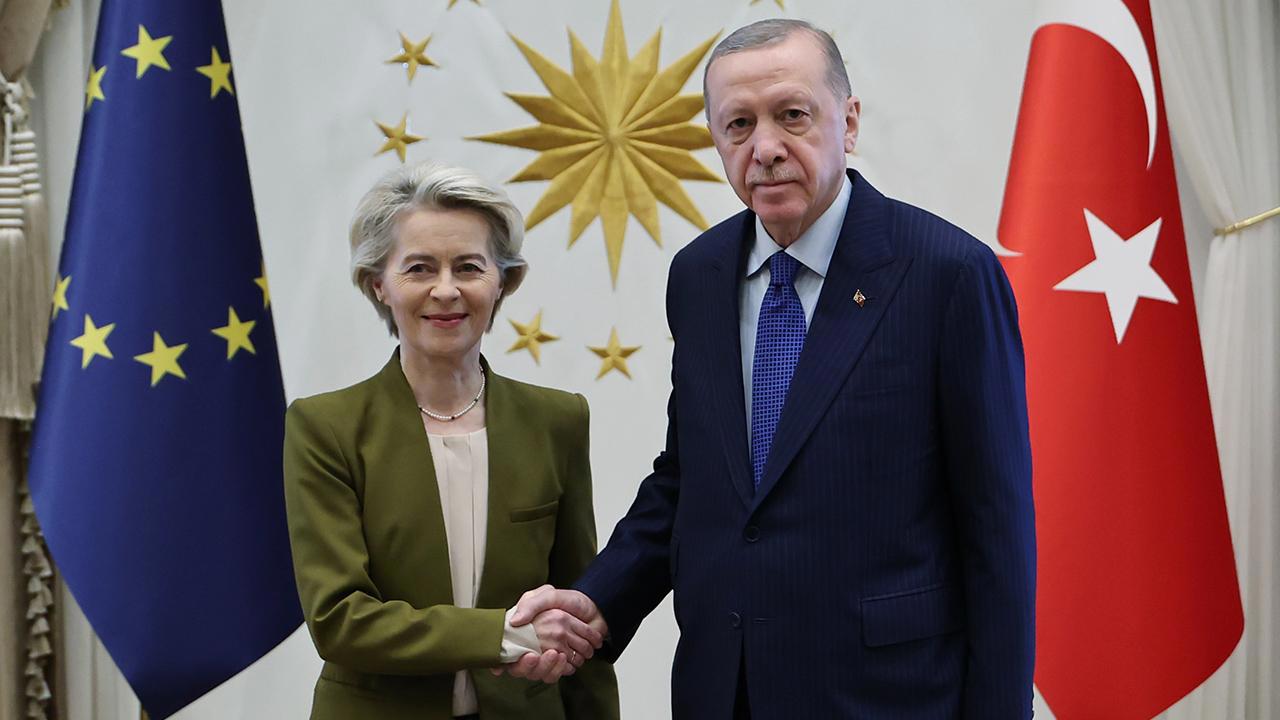 Cumhurbaşkanı Erdoğan, AB Komisyonu Başkanı von der Leyen ile görüştü