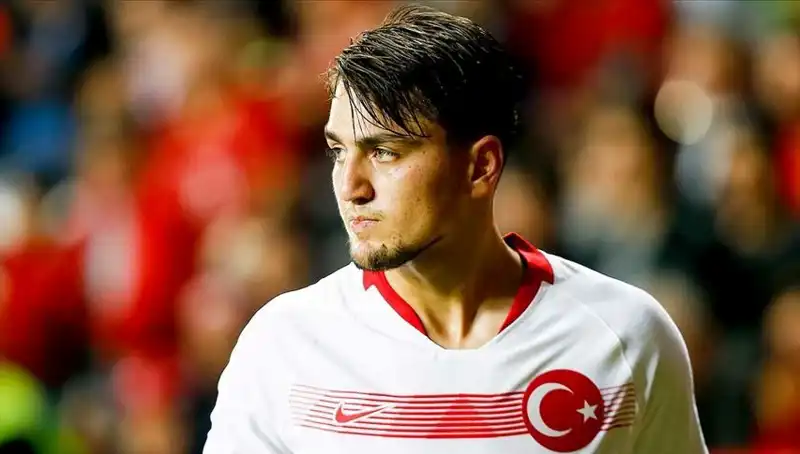 Beşiktaş'tan Sürpriz Gelişme: Milli Futbolcunun Transfer Yanıtı Belli Oldu