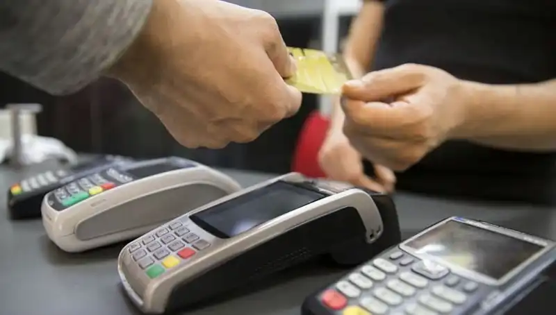 Kartlı Harcamalarda Gizli Artış: Tasarruf Etme Yöntemleri