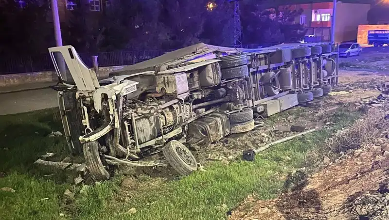 TIR Kazasında 6 Yaralı: Olayın Ayrıntıları ve Kurtarma Çalışmaları