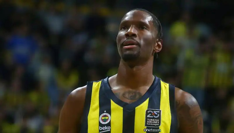 Nigel Hayes-Davis'in Yeni Takımı: Beklenen Transfer Gerçekleşti!