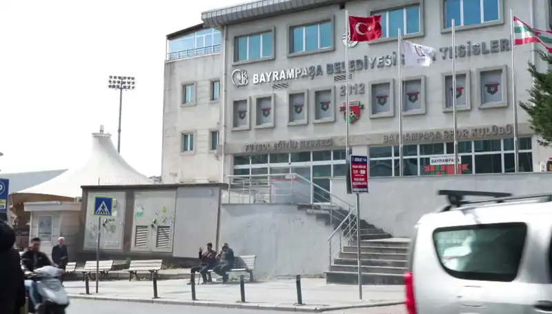 Arda Turan Spor Kompleksi'nde Otoparkta Su Baskını Şoku