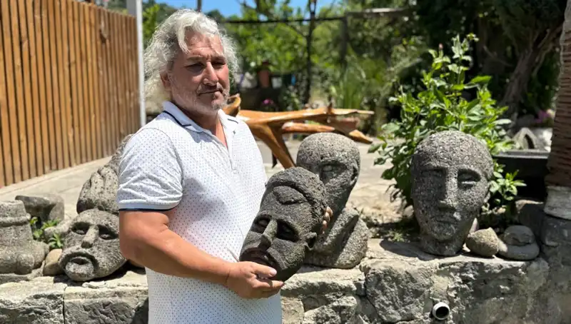 Üç Günde Sanat Yaratan Usta: Eserler Tarih Kadar Eski Gözüküyor!