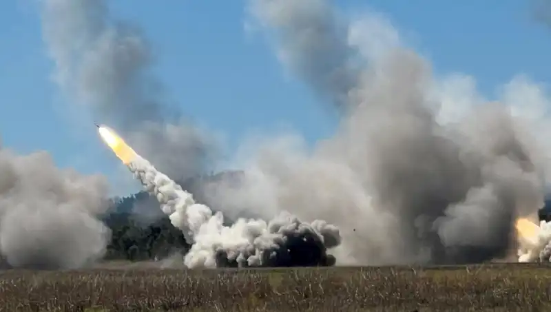 Avustralya'nın En Büyük Askeri Tatbikatında HIMARS ile Tarihi Anlar