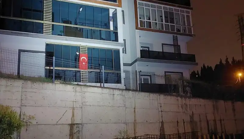 Sakarya'da 4 Katlı Apartmanın Tahliyesi: Alevler Göz Yumdu