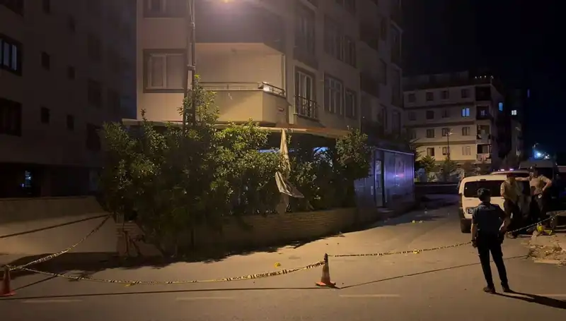 İstanbul'da Kafeye Yapılan Silahlı Saldırı: Olayın Ayrıntıları