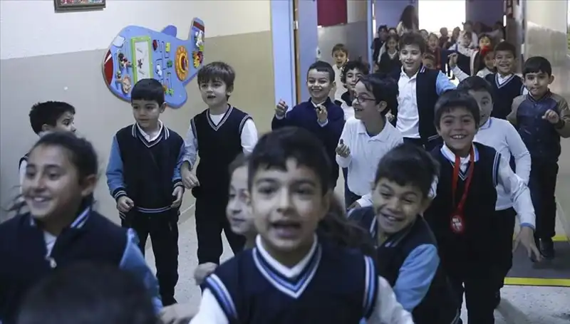 2025 Okul Takvimi: Okullar Ne Zaman Açılacak ve Tatiller Neler?