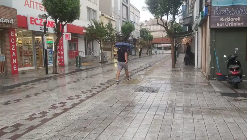 Kırklareli'de Sağanak Yağışın Önemli Sonuçları: Hayat Durma Noktasında