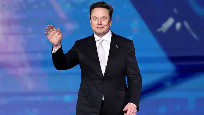 Tesla'nın Şaşırtan Kararı: Kendi "Canavarı" Rafa Kaldırıldı!