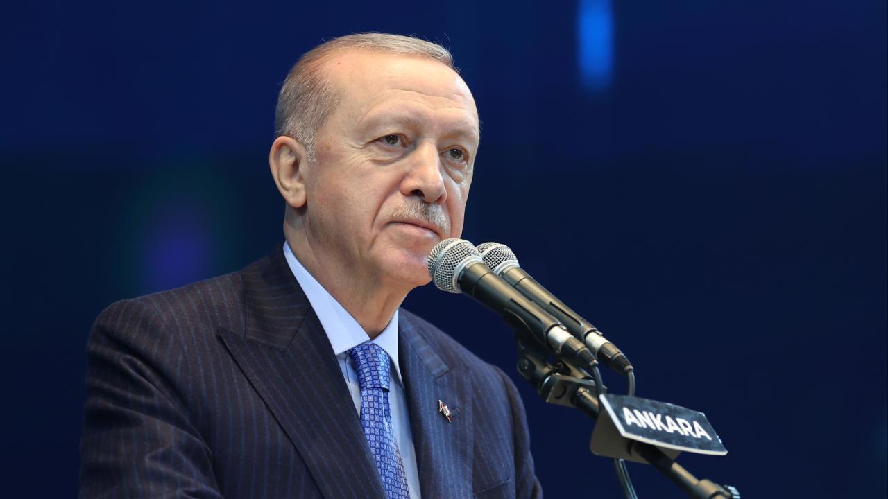 Cumhurbaşkanı Erdoğan: Demokrasiyi ön planda tutuyoruz