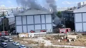 Başakşehir’deki Sanayi Sitesinde Korkutan Yangın: Neler Yaşandı?