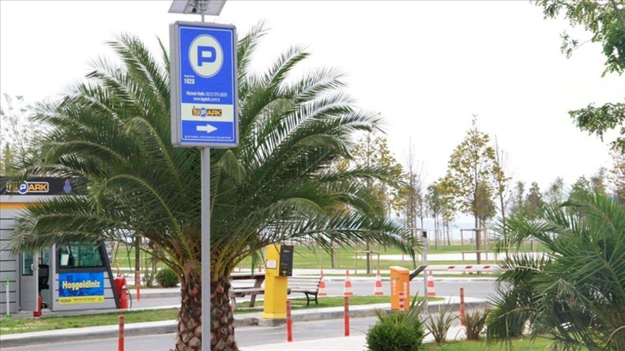 İSPARK Otoparklarına Yüzde 115'e Varan Zam Geldi