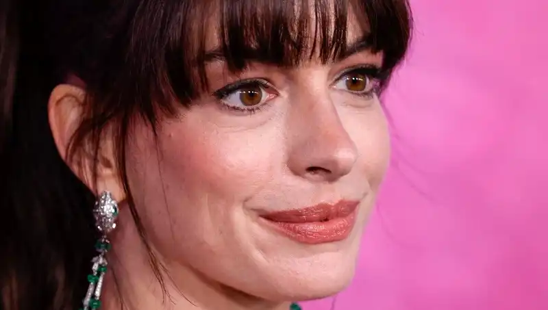 Hollywood'un Şaşırtan Estetik Sosu: Yüzlere Ölü İnsan Derisi Enjeksiyonu!