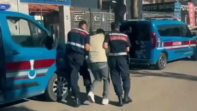10 İlde Eş Zamanlı Operasyon: 5 Suç Örgütüne 74 Gözaltı!