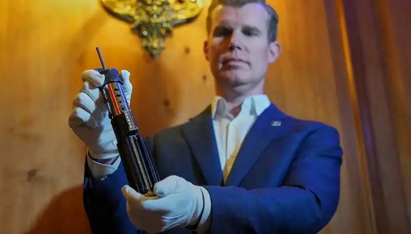 Darth Vader’ın Işın Kılıcı: 3.65 Milyon Dolarla Koleksiyonerlerin Gözdesi Oldu